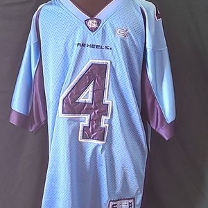 Medium Colosseum NCAA University of North Carolina Tarheels football jersey